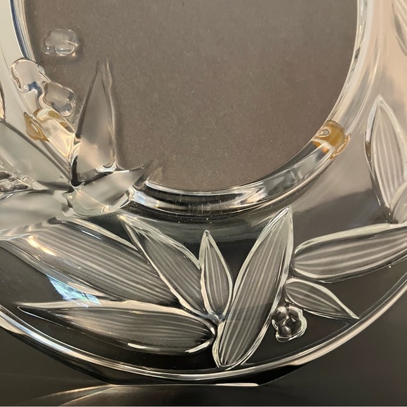 Vintage Elegant Mikasa Crystal Oval 5x7 Etched Photo Frame - Picture 5 of 8